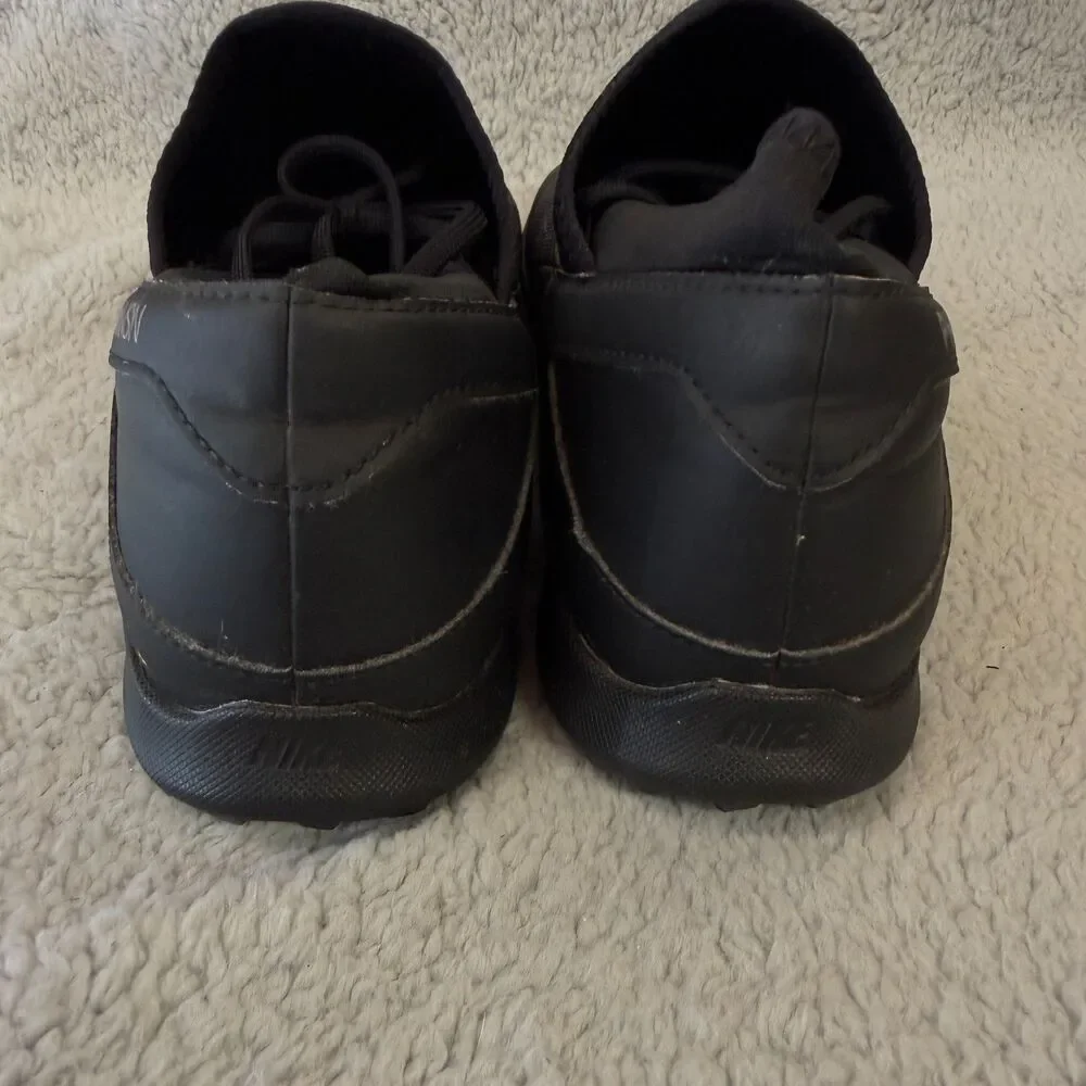 NIKE Phantom Vision Black Soccer Sneaker Mens 11 Black Shoes CD4173-010